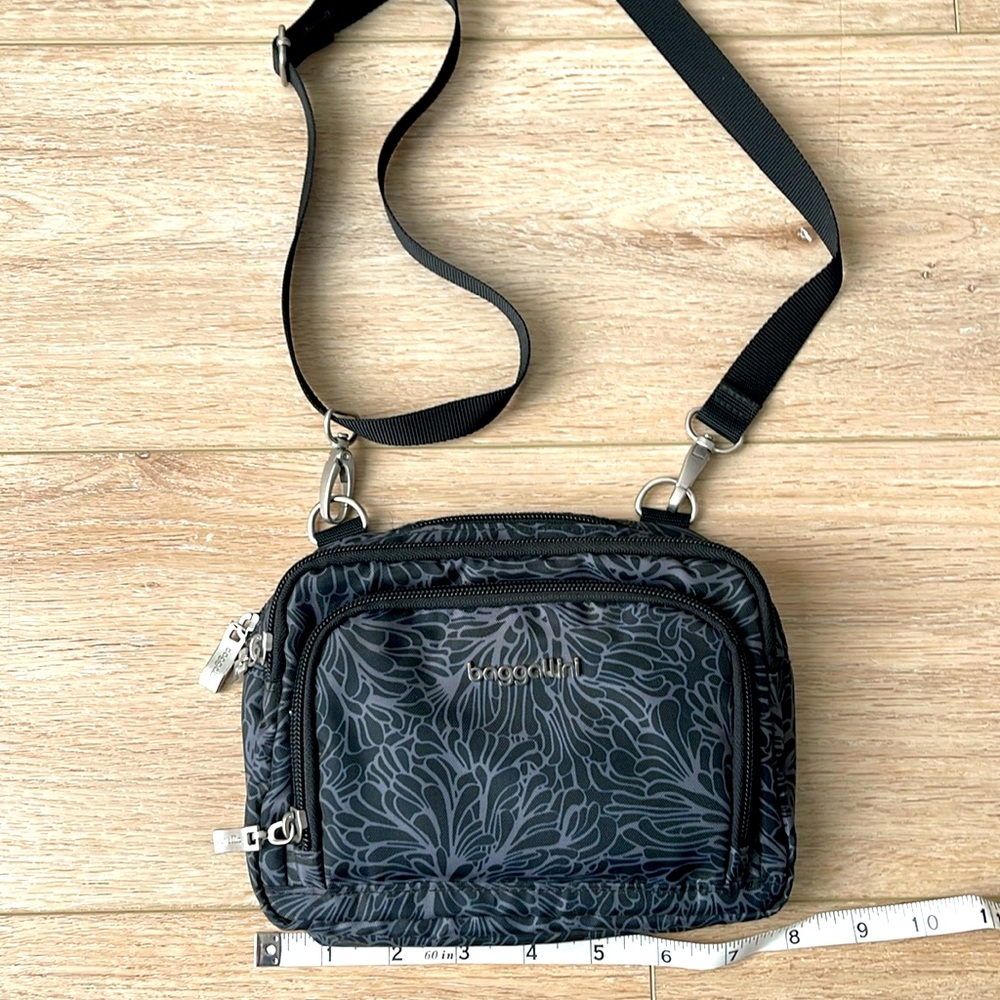 Black Baggallini